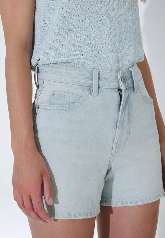 Shorts Nora - Bay Superlight Creme Worn