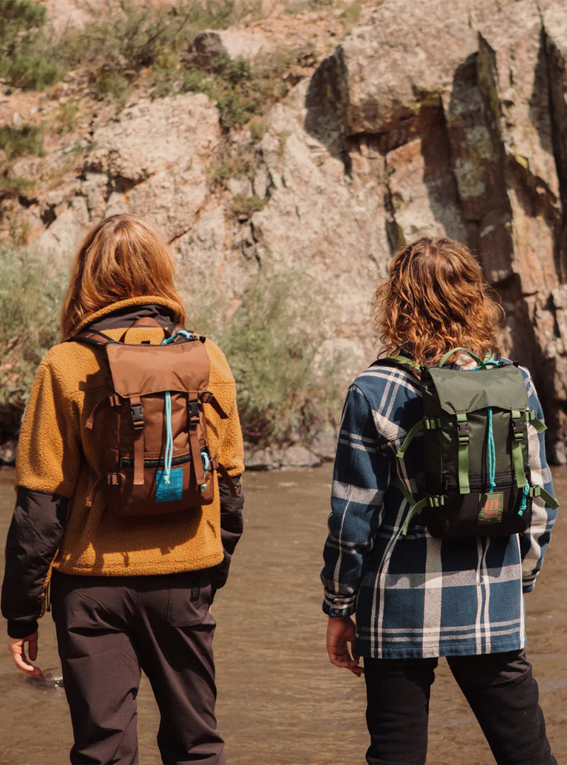 mochila topo designs rover pack mini loganberry crackle lookbook