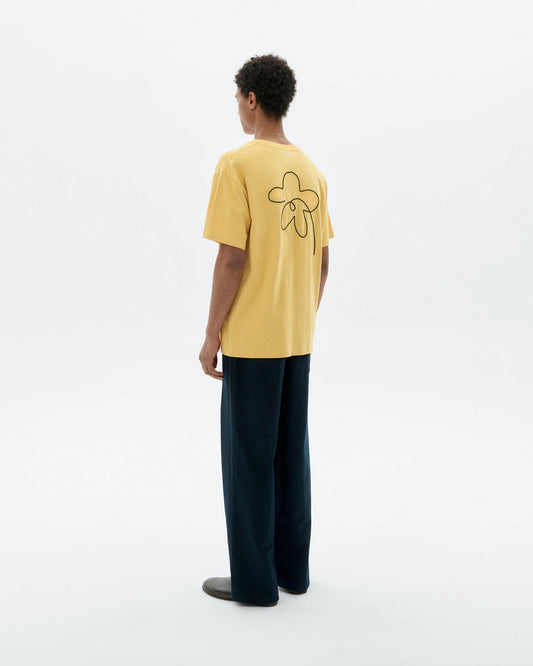 Camiseta Aaron flower bordada a mano - amarilla