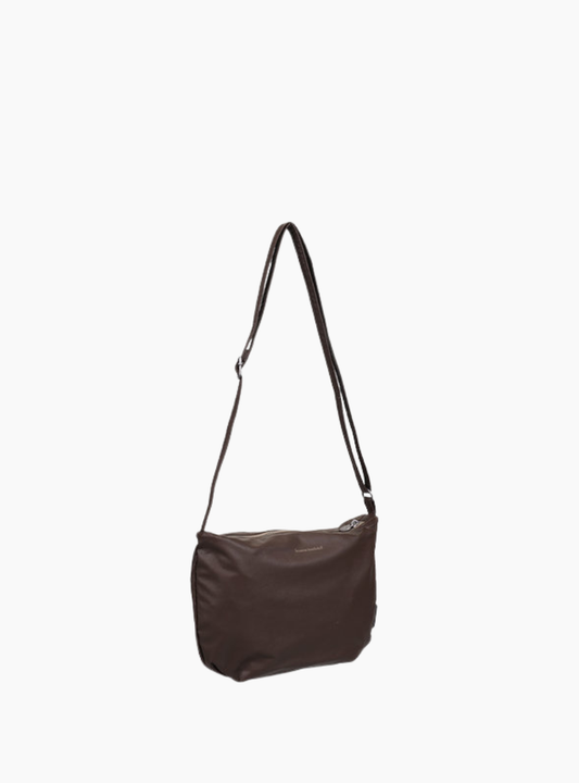 Bolso bandolera F.G. Baggy Tinne + Mia color chocolate cuero vegano