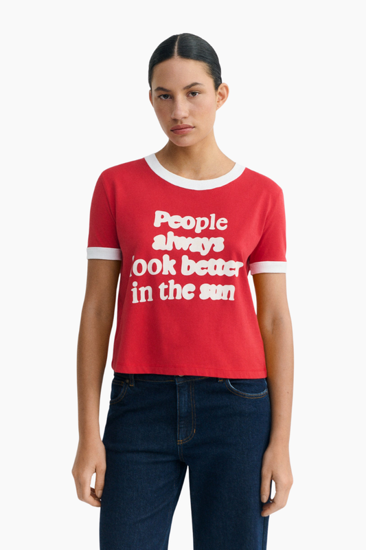 Camiseta Thinking Mu Zowie R People roja con mensaje estampado