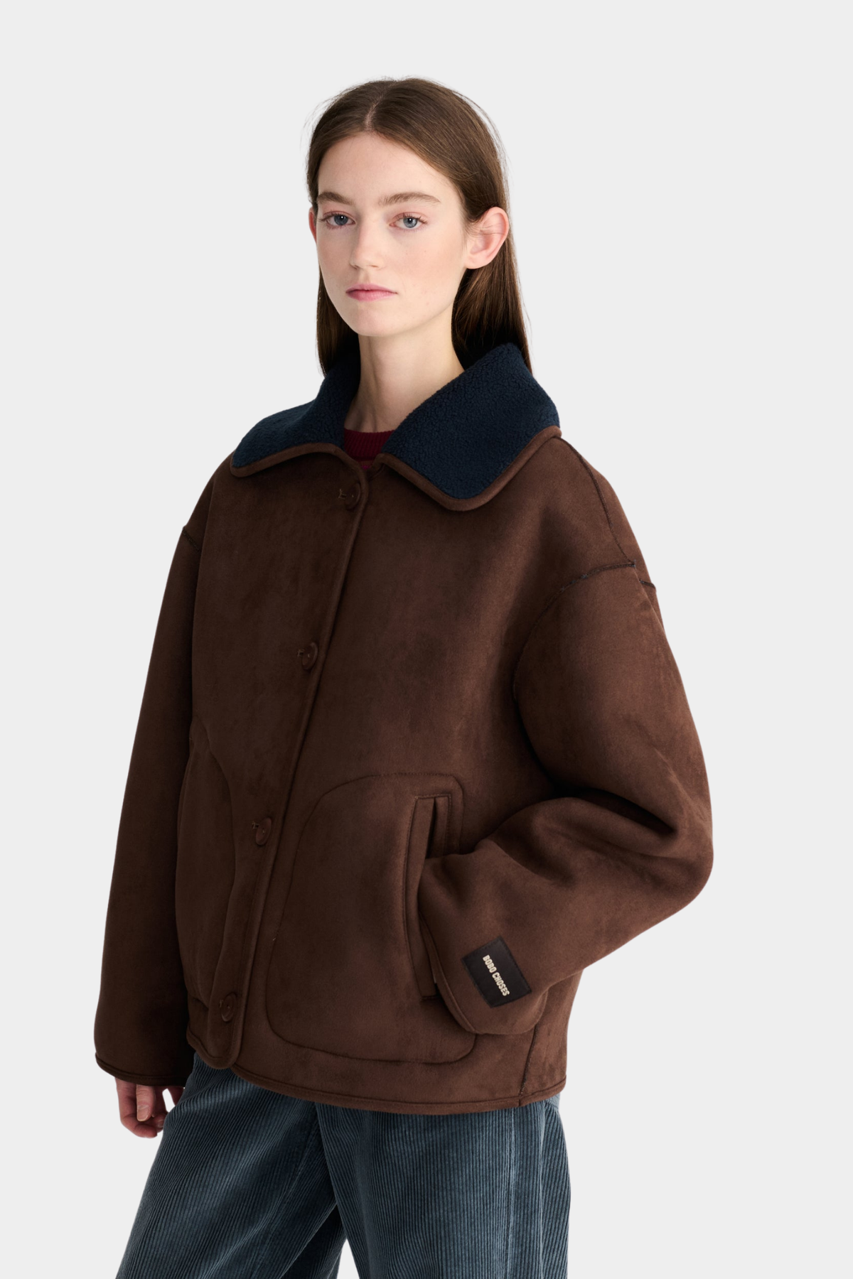 Chaqueta reversible Soft Sherpa de Bobo Choses para mujer en marrón con cuello azul marino y corte relajado