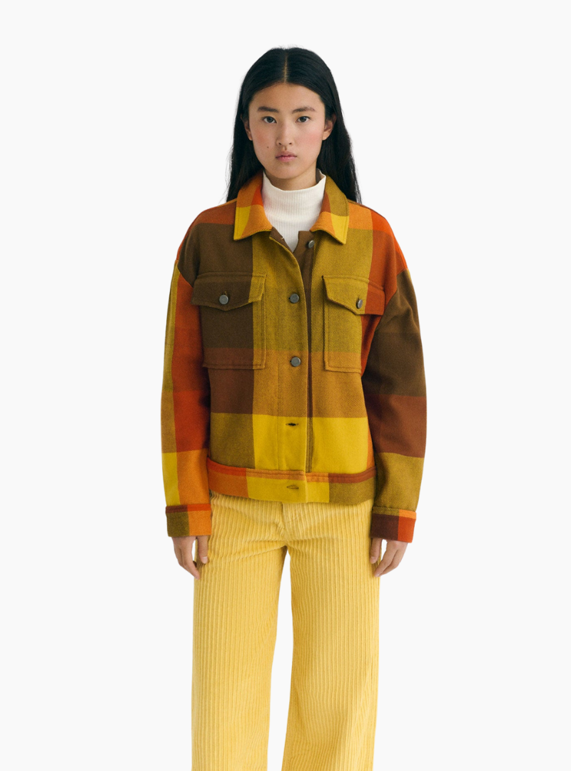 Chaqueta Frans de Thinking Mu con estampado de cuadros marrones en algodón orgánico