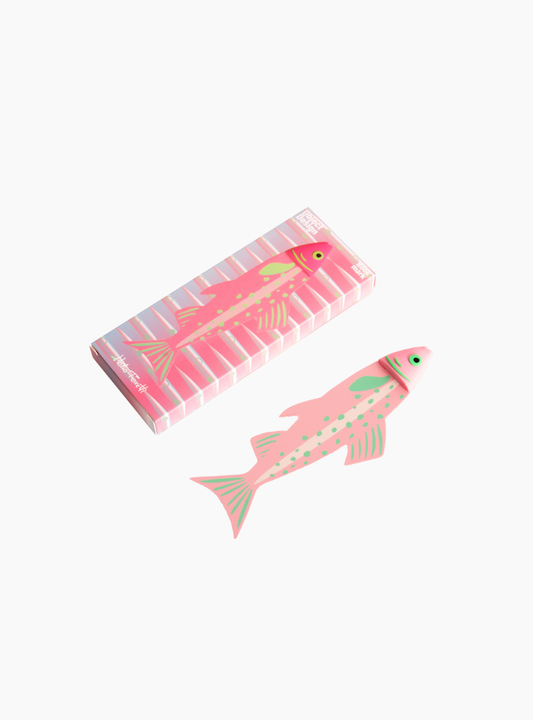 Marcapáginas Helio Ferretti Piscis en forma de pez rosa, divertido y creativo.
