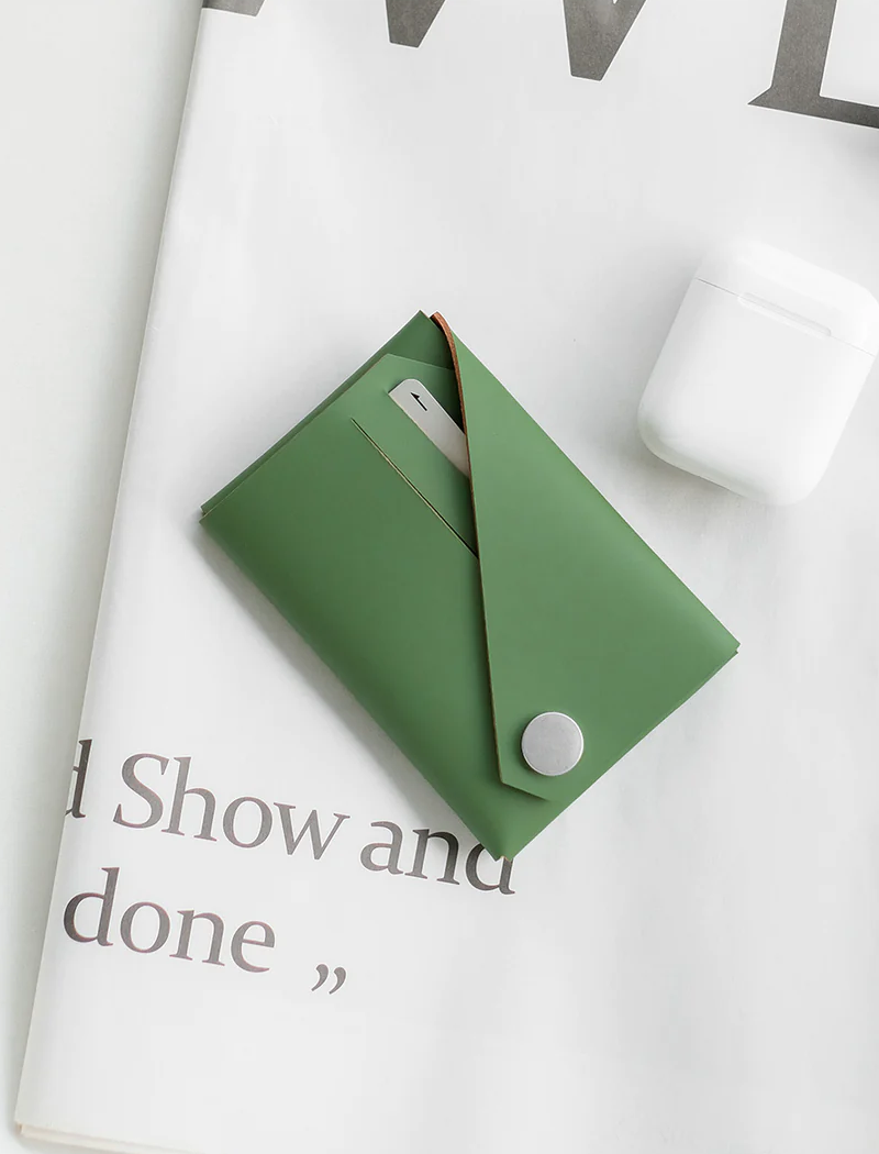 Cartera Lemur Wallet - green recycled leather