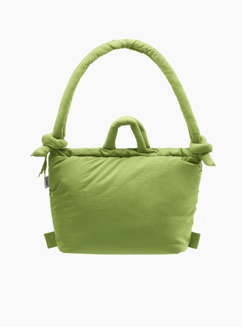 Bolso Ona Soft Bag Olend verde matcha acolchado convertible en mochila