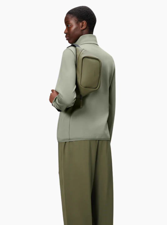 Riñonera Rains Bum Bag Mini color Marsh impermeable con correa ajustable