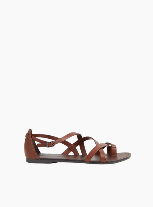 Sandalias griegas Tia Tiras Brown de Vagabond para mujer en piel marrón con tiras cruzadas y cierre ajustable