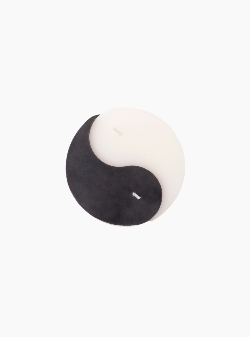 Vela Ying Yang negro y blanco Helio Ferretti decorativa en parafina