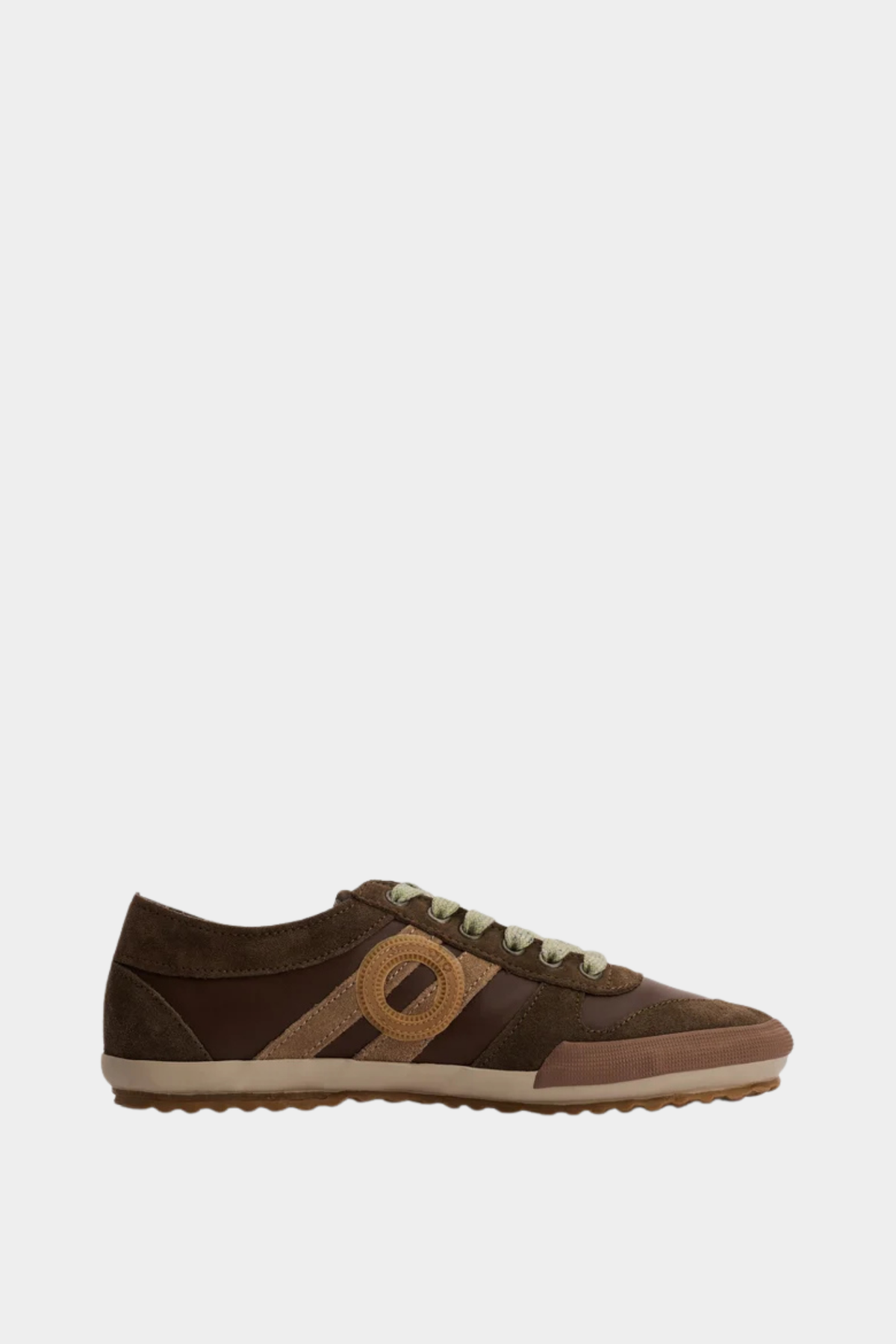 Zapatillas Aro Ido Wash Walnut de mujer en piel y ante marrón nogal con cordones claros y diseño retro de caña baja