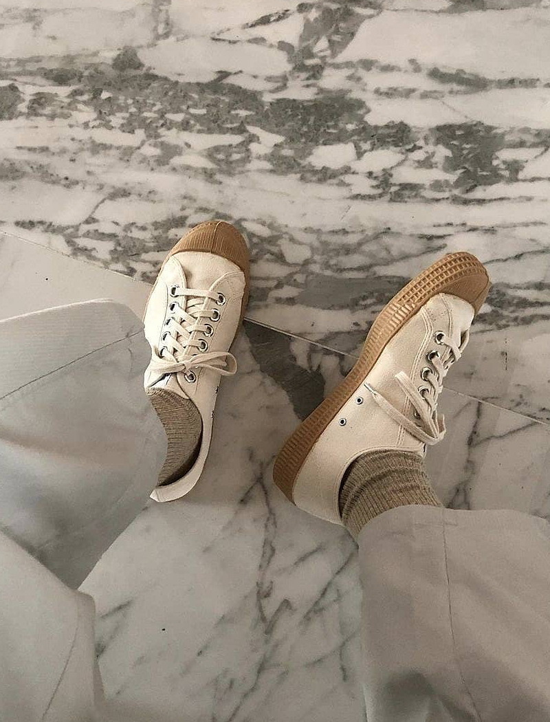 Zapatillas Novesta Star Master 99 Beige unisex de lona y caucho natural