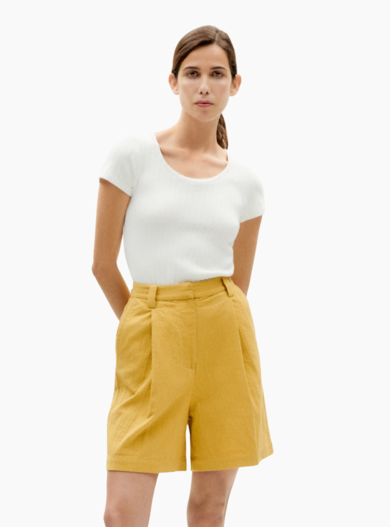 Bermudas amarillas modelo Lia para mujer de Thinking Mu