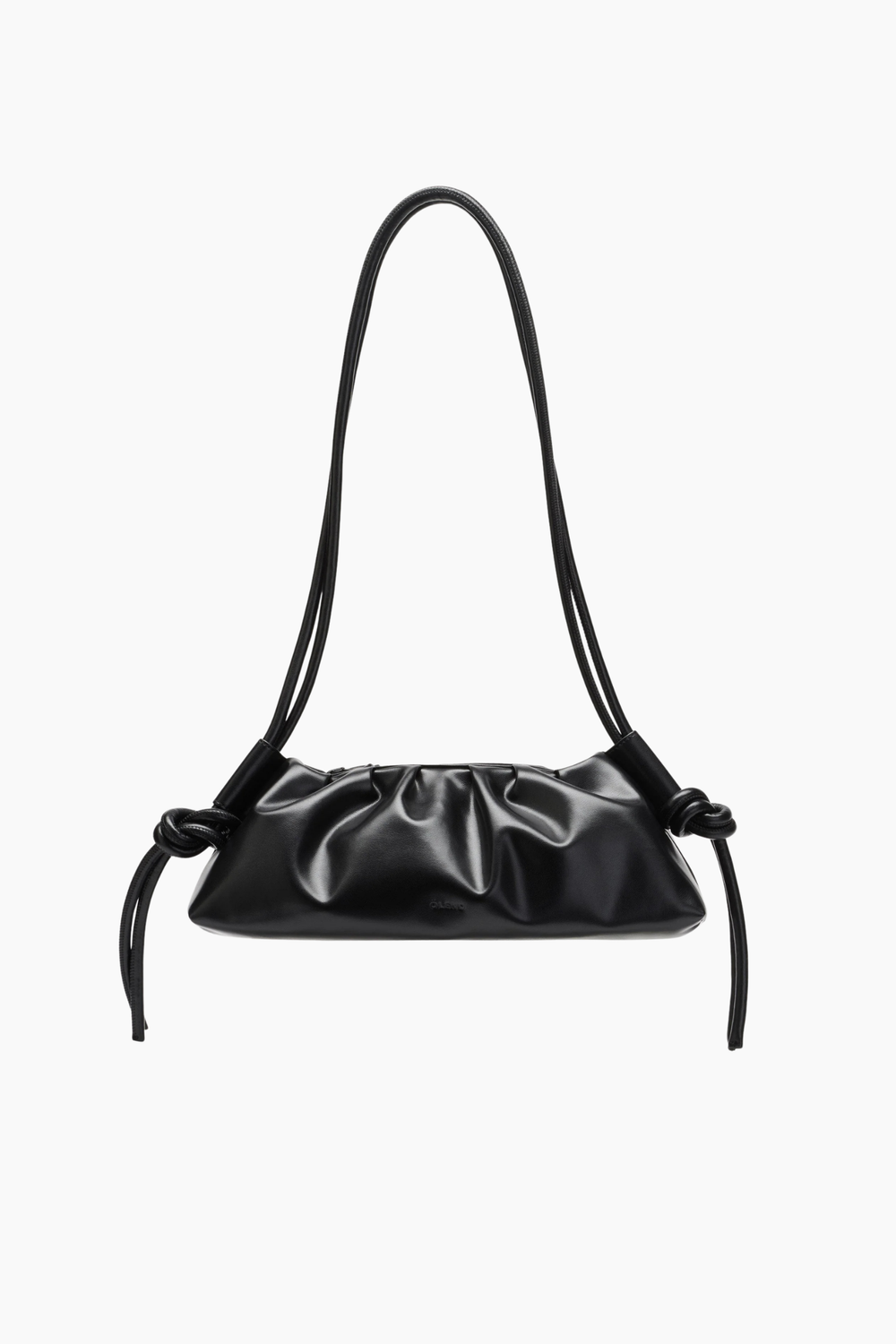 Bolso Dumpling Black de Ölend en color negro con diseño fruncido y acabado en piel vegana impermeable