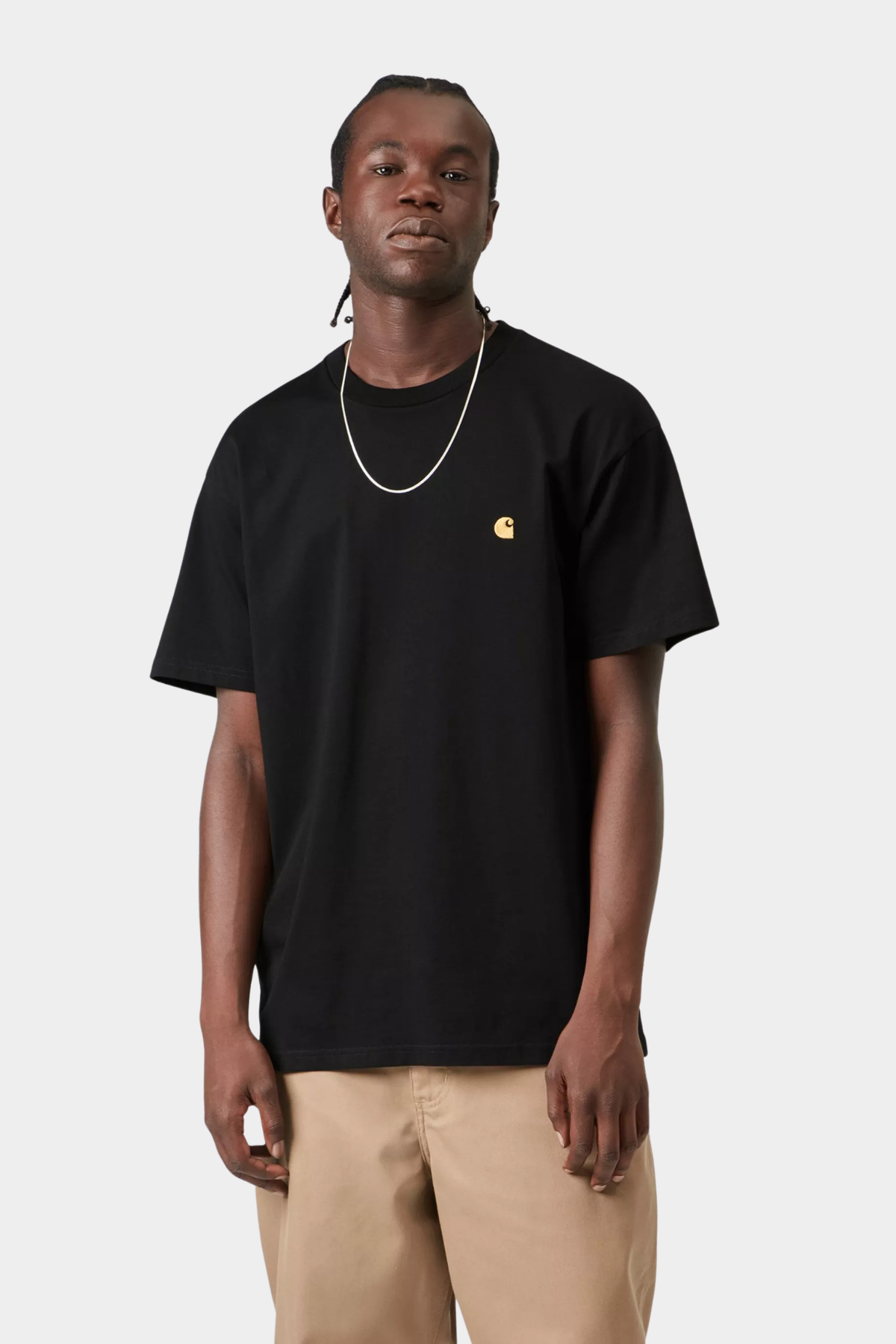 Camiseta Carhartt WIP S/S Chase Black para hombre, de corte holgado con logo C dorado bordado en el pecho