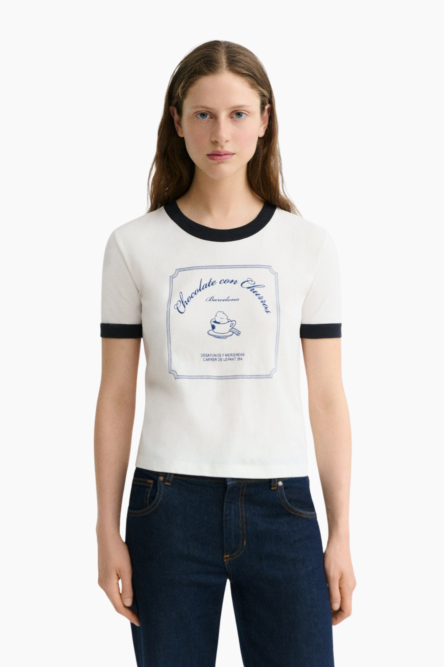 Camiseta Churros Zowie R de Thinking Mu en algodón orgánico con estampado frontal de inspiración vintage y rib a contraste