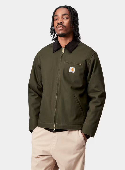 Chaqueta Carhartt WIP Detroit Jacket color Olive para hombre en lona Dearborn Canvas orgánica con cuello de pana negro