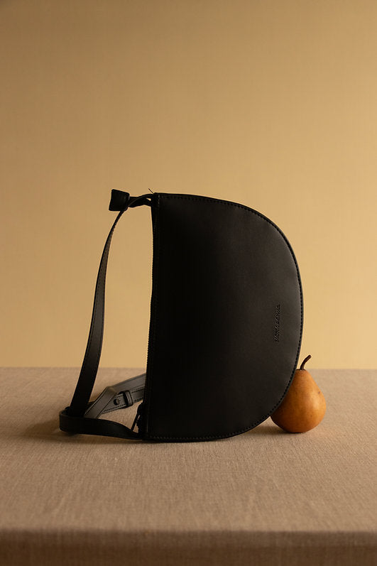 Bolso Farou half moon - black