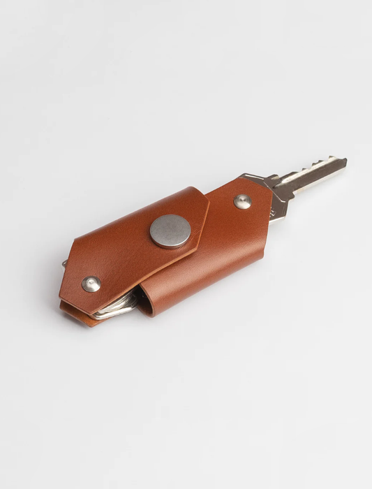 Llavero Keyfolder Cognac de Lemur en piel color cuero