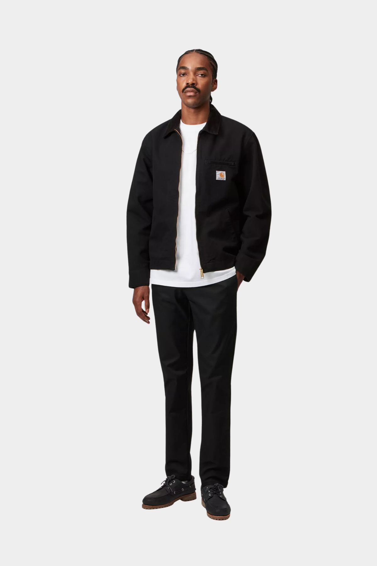 Look completo con pantalón Sid Black Rinsed de Carhartt WIP para hombre, de corte slim y tono negro