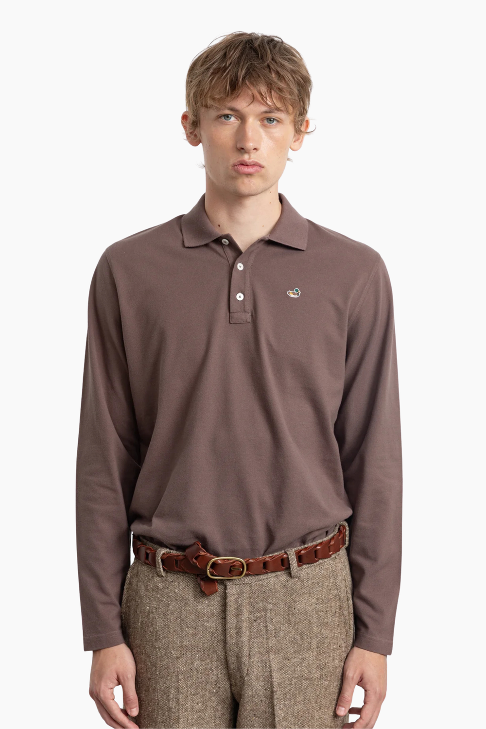 Polo chocolate de hombre Edmmond Studios en piqué de algodón orgánico con pato bordado en el pecho