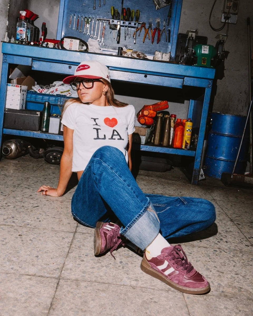 Zapatillas Coolway Goal Deep Rouge serraje rojo con cordones intercambiables y logo lateral en dorado