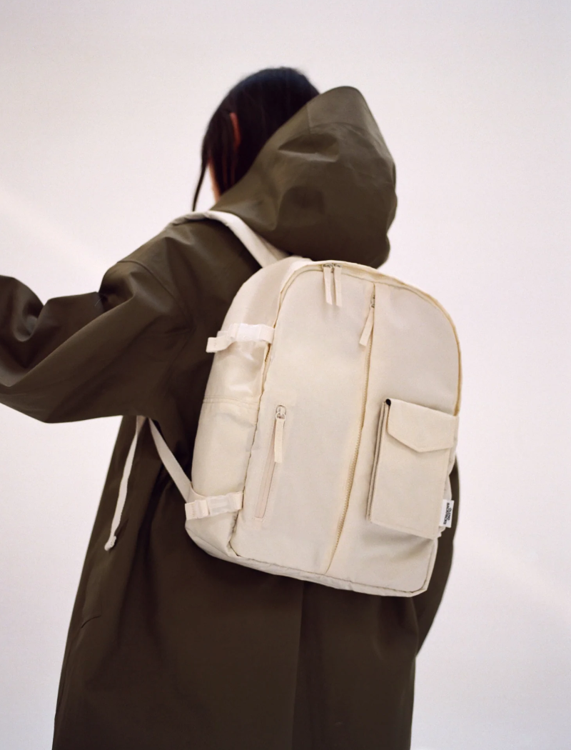 Mochila Cousteau Marble Ölend reciclada clara con compartimento para portátil