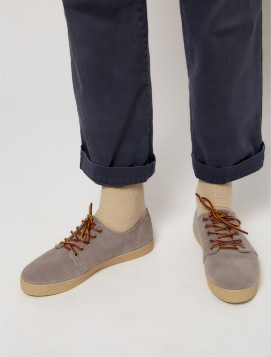 Zapatillas Higby Grey Wheat Hydro de Pompeii Brand para hombre en serraje hidrófugo gris.
